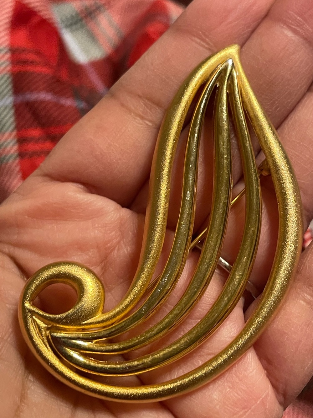 Vintage Gold-tone Abstract Leaf Brooch